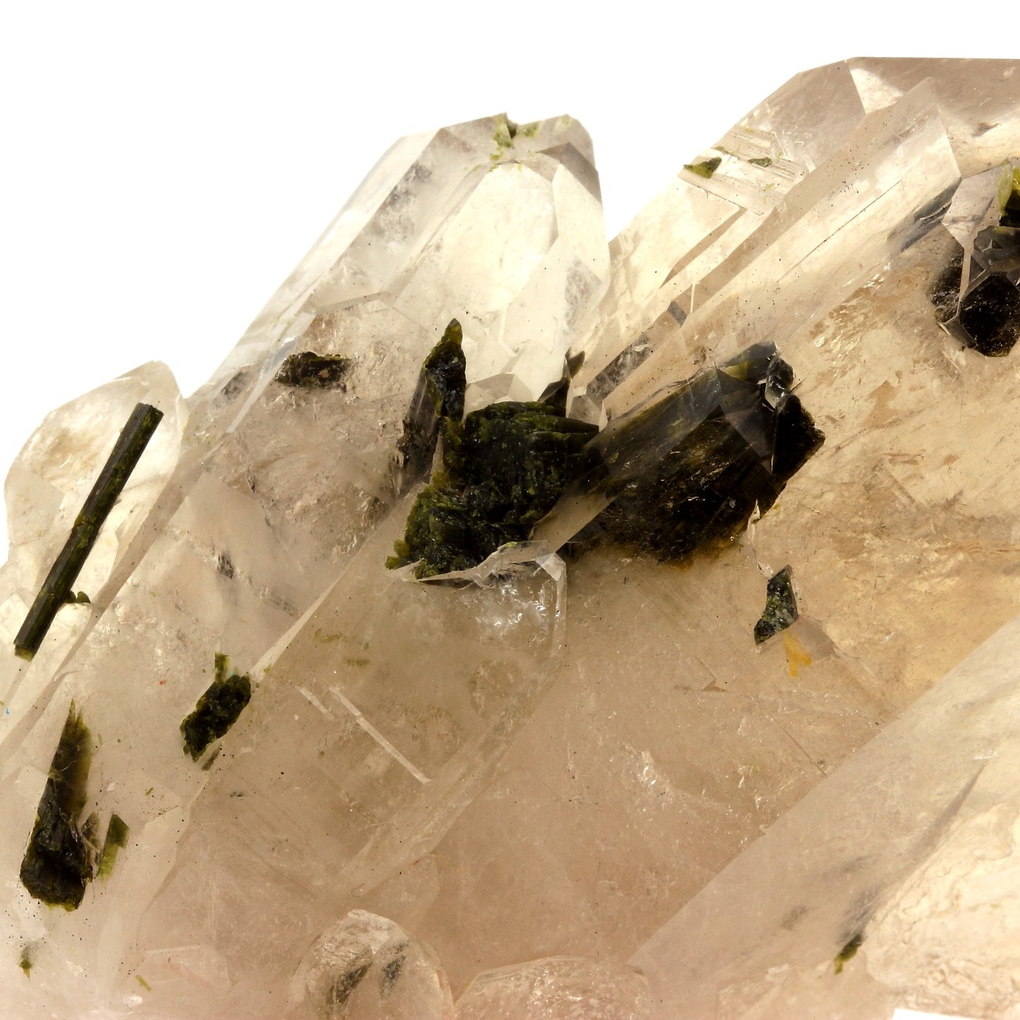 Quartz + Epidote. 1825.0 carats. Caetité, Bahia, Brésil