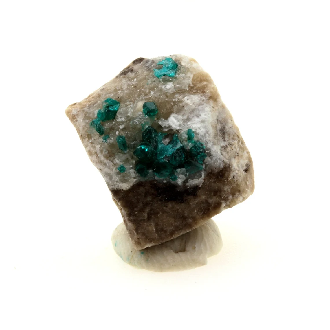 Dioptase. 13.75 carats. En provenance de Altyn-Tyube dioptase deposit, Altyn-Tyube area, Karaganda, Kazakhstan