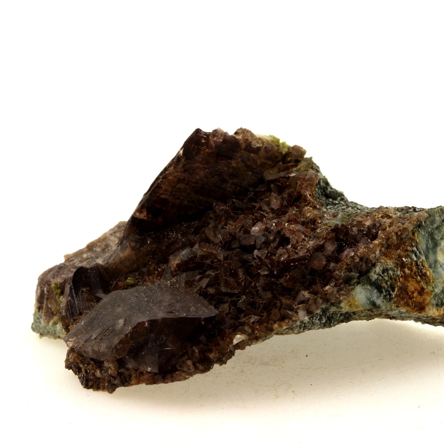 Axinite. 138.2 carats. Bourg d'Oisans, Isère, France