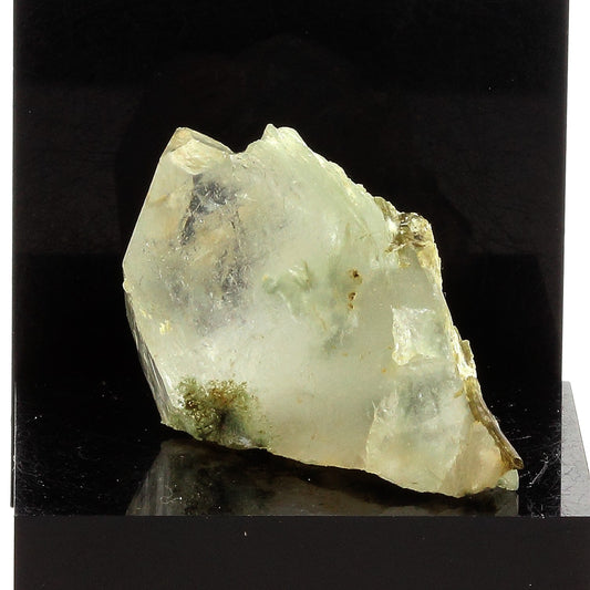 Quartz + Epidote. 78.0 carats. Le Rocher d'Armentier, Bourg d'Oisans, Isère, France