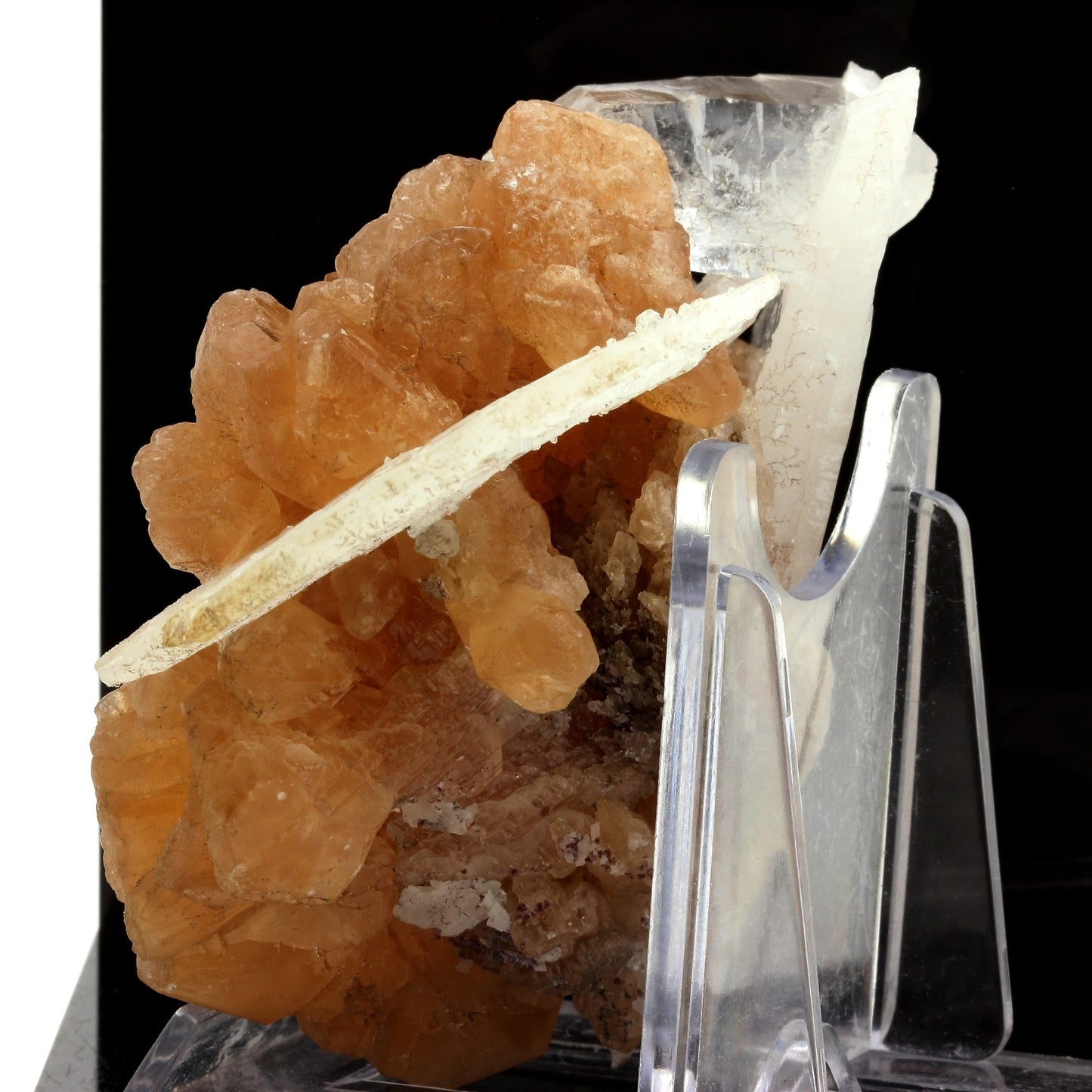 Dolomite + Quartz. 1055.1 carats. Brumado, Bahia, Brésil