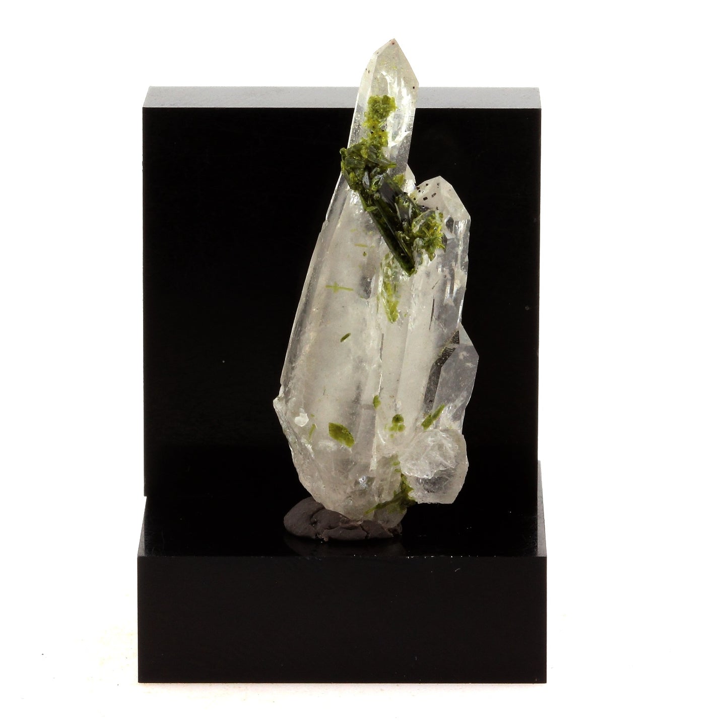 Epidote + Quartz. 26.82 carats. Cornillon, Bourg d'Oisans, France