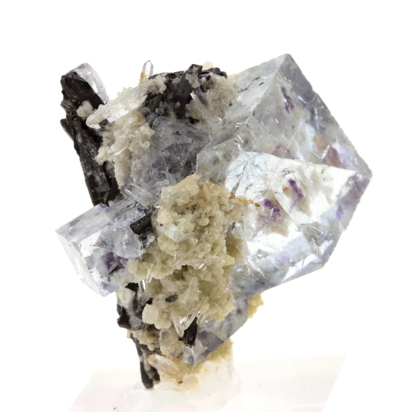 Fluorite + Ferberite. 204.1 carats. Chine