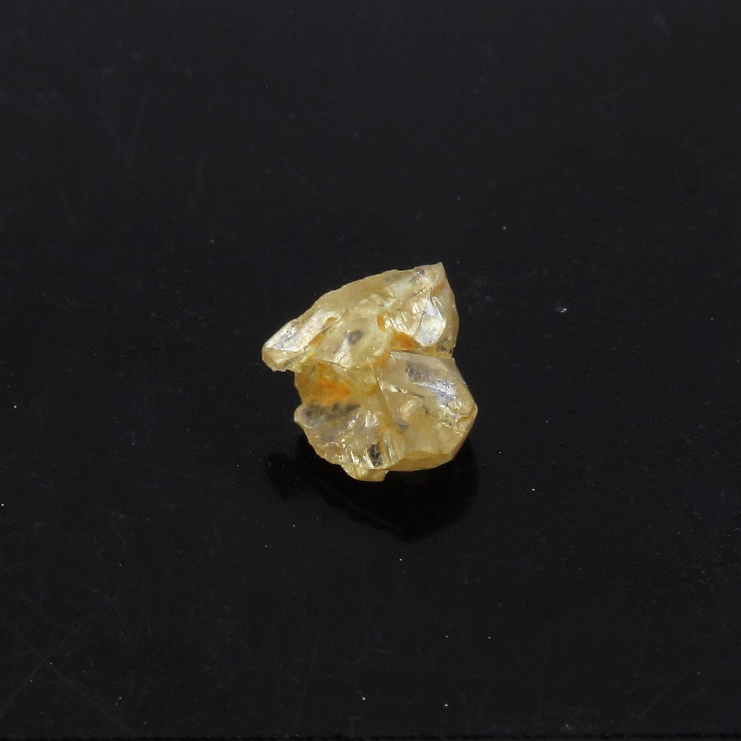 Diamant brut. 0.175 carats. Vaal river Mining District, Afrique du Sud