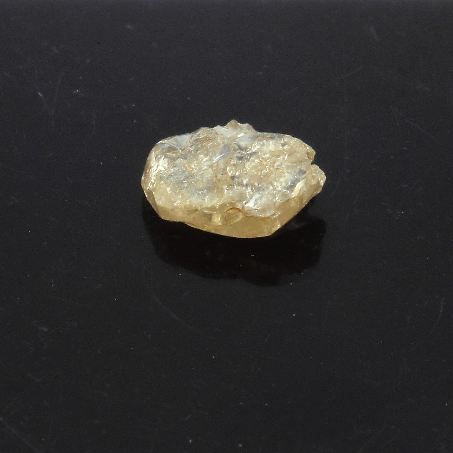 Diamant brut. 0.205 carats. Vaal river Mining District, Afrique du Sud