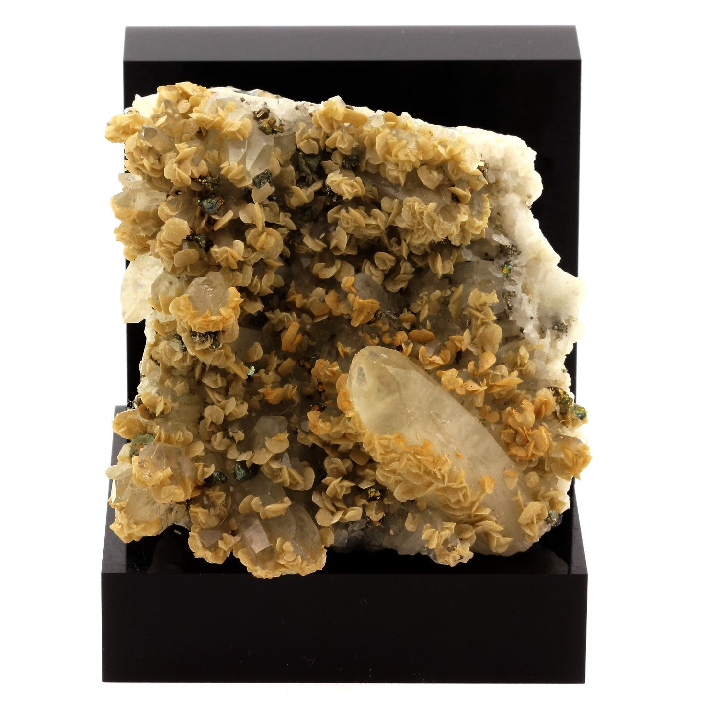 Quartz + Siderite + Chalcopyrite. 1985.0 carats. Pasto Bueno, Áncash, Perou