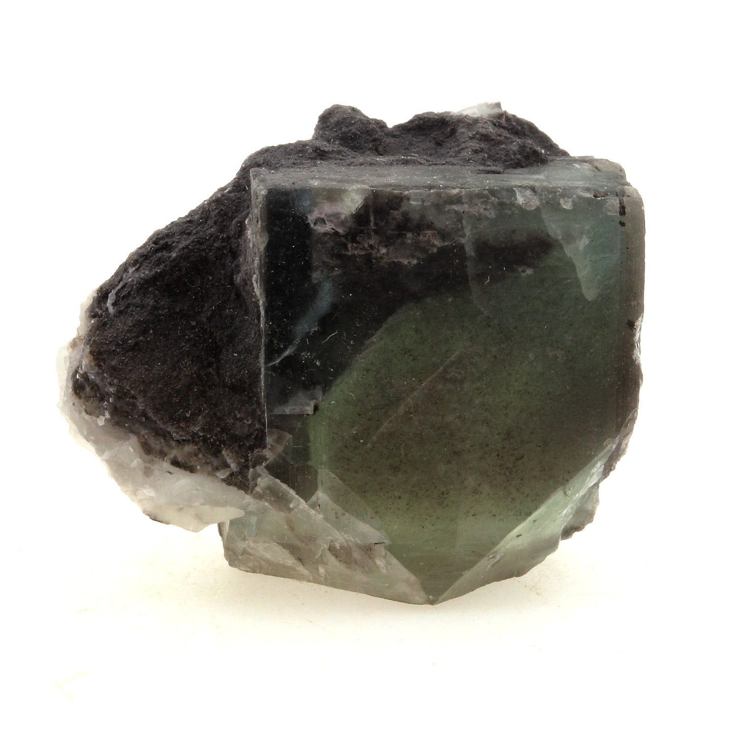 Fluorite verte. 120.7 carats. Massif des Aravis, Haute-Savoie, France