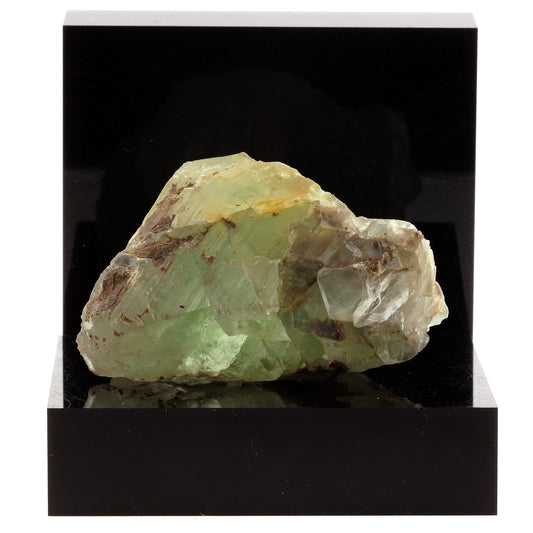 Fluorite verte. 1040.0 carats. Massif des Aravis, Haute-Savoie, France