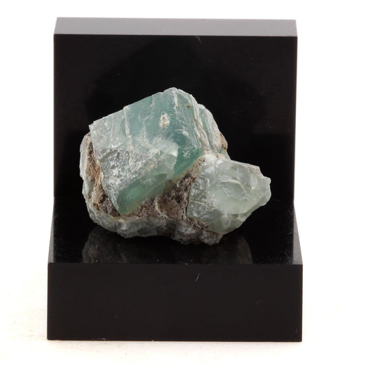 Fluorite verte. 44.2 carats. Massif des Aravis, Haute-Savoie, France