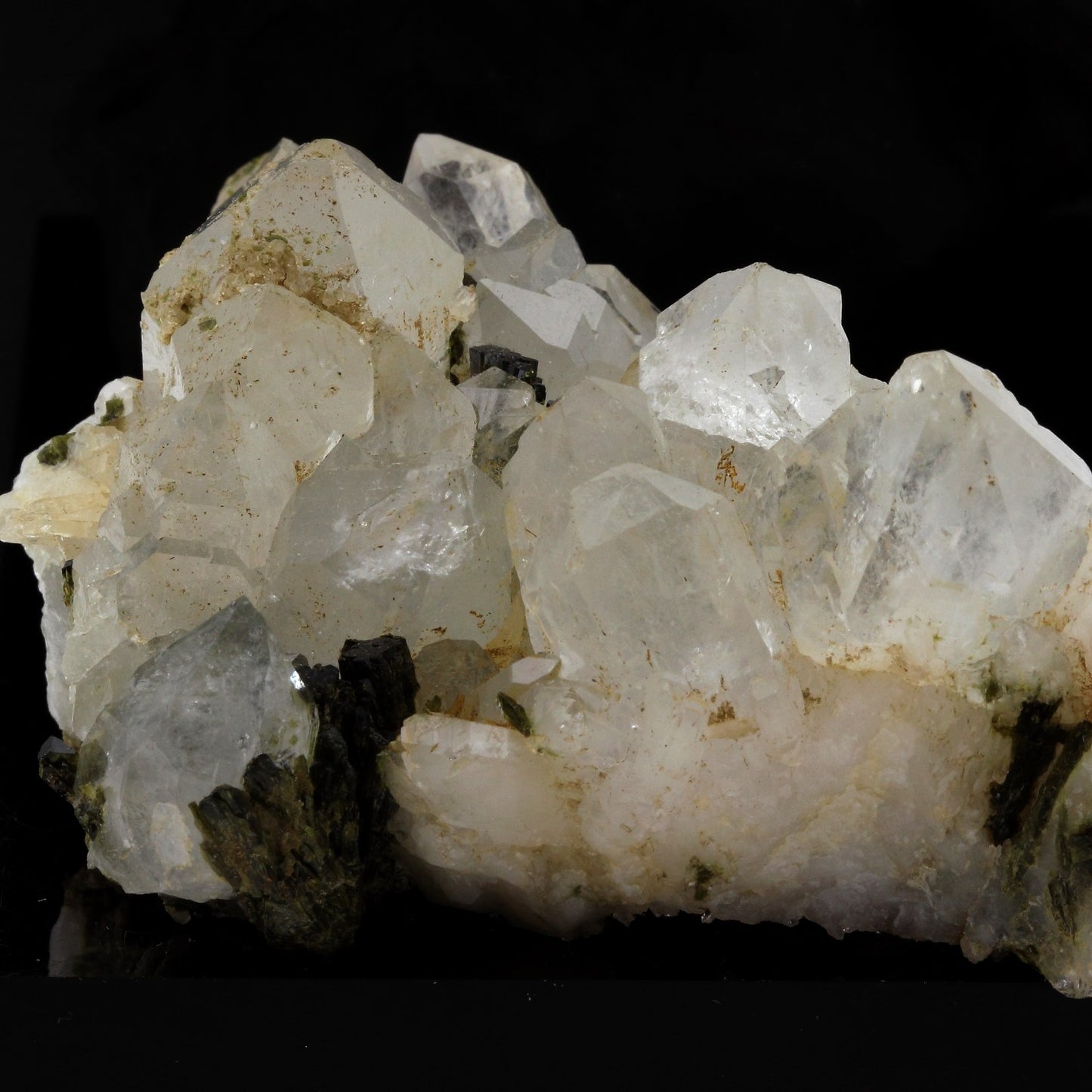 Epidote + Quartz. 1035.1 carats. Saint-Véran, Hautes-Alpes, France