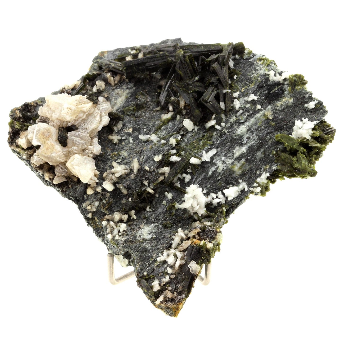 Epidote. 366.3 carats. Cornillon, Bourg d'Oisans, Isère, France