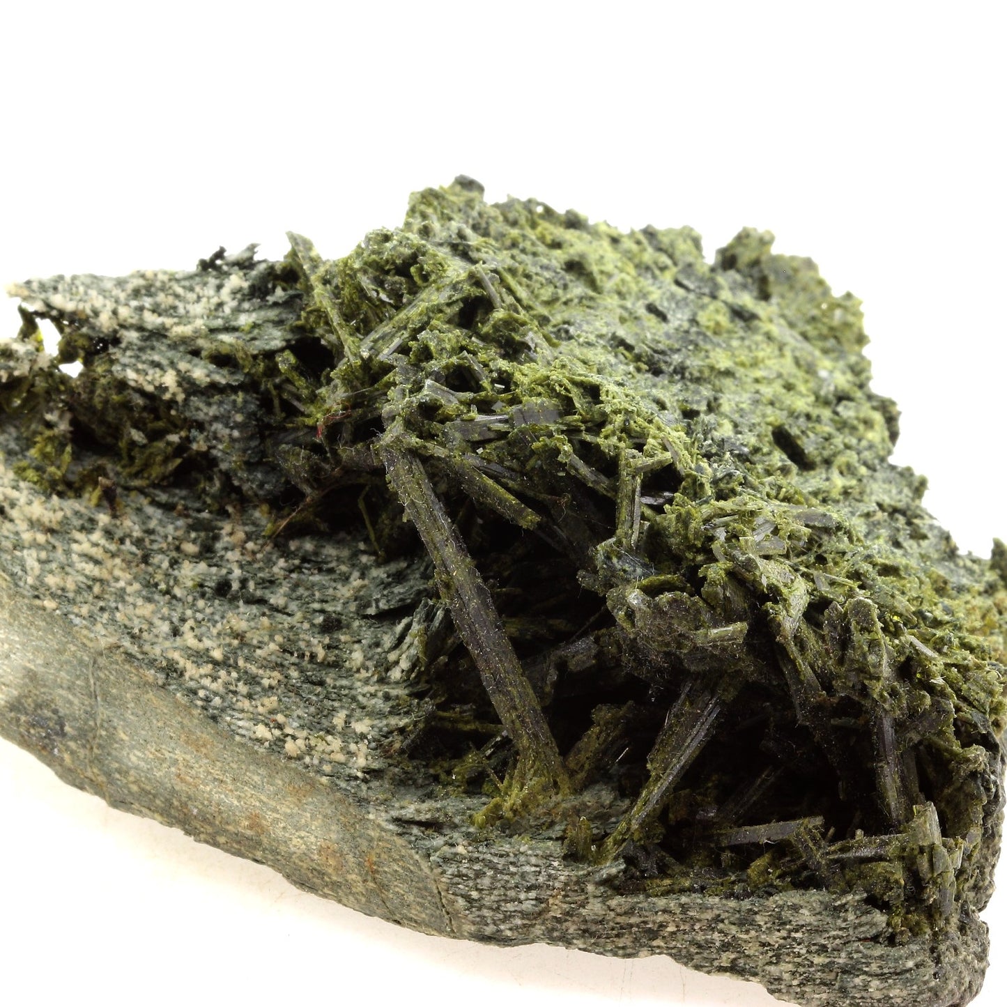 Epidote. 1070.0 carats. Cornillon, Bourg d'Oisans, Isère, France