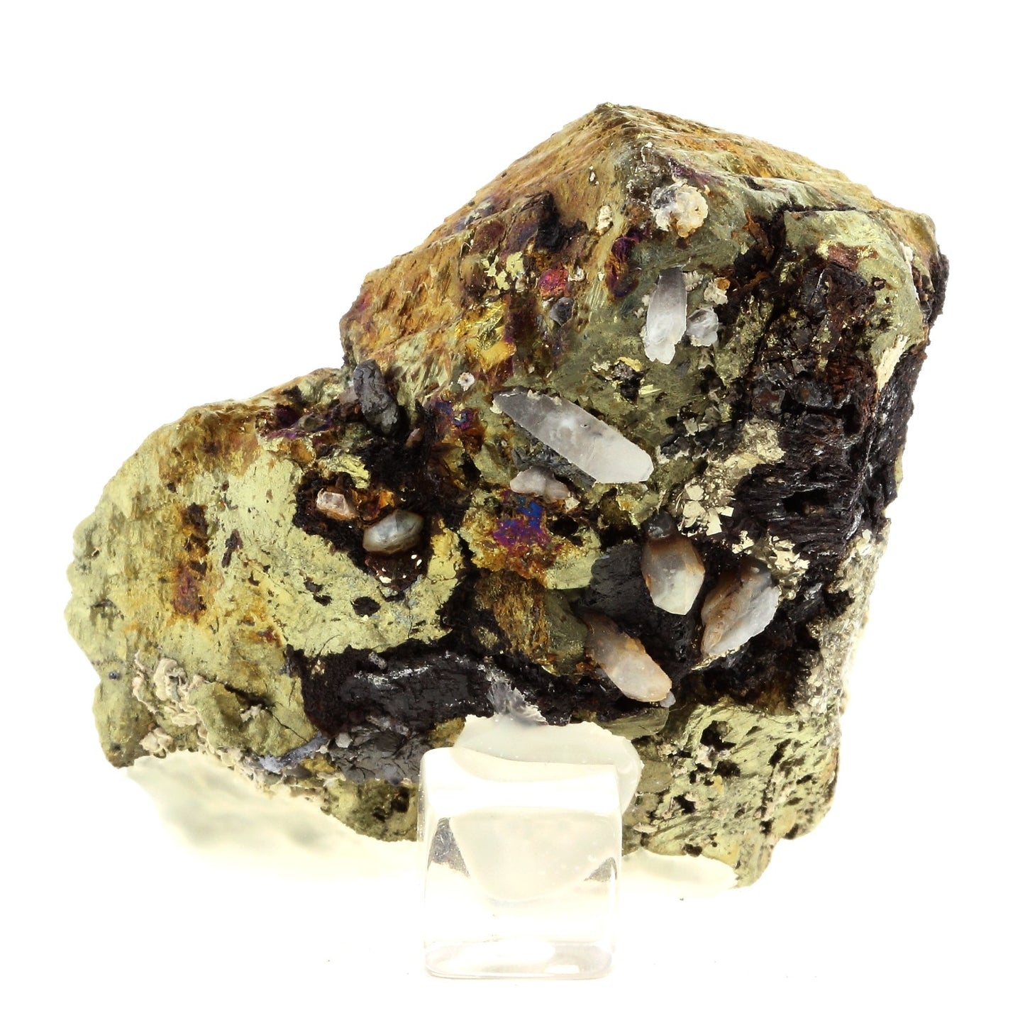 Chalcopyrite. 961.7 carats. Nikolaevskiy Mine, Dal'negorsk, Russie