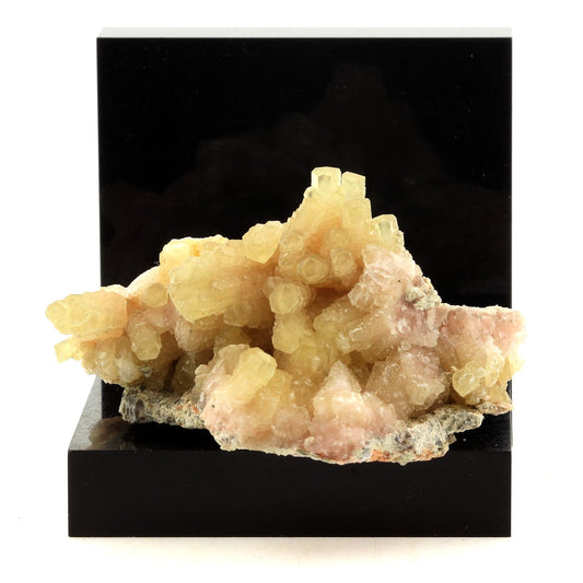 Calcite. 290.0 carats. Luzy, Nièvre, France