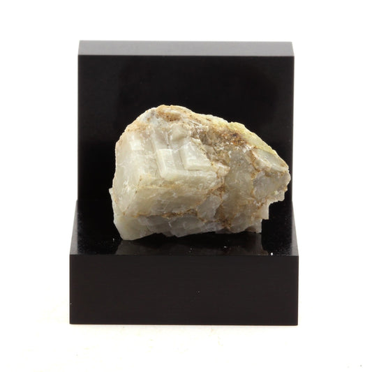 Calcite. 36.0 carats. Ottawa, Ontario, Canada
