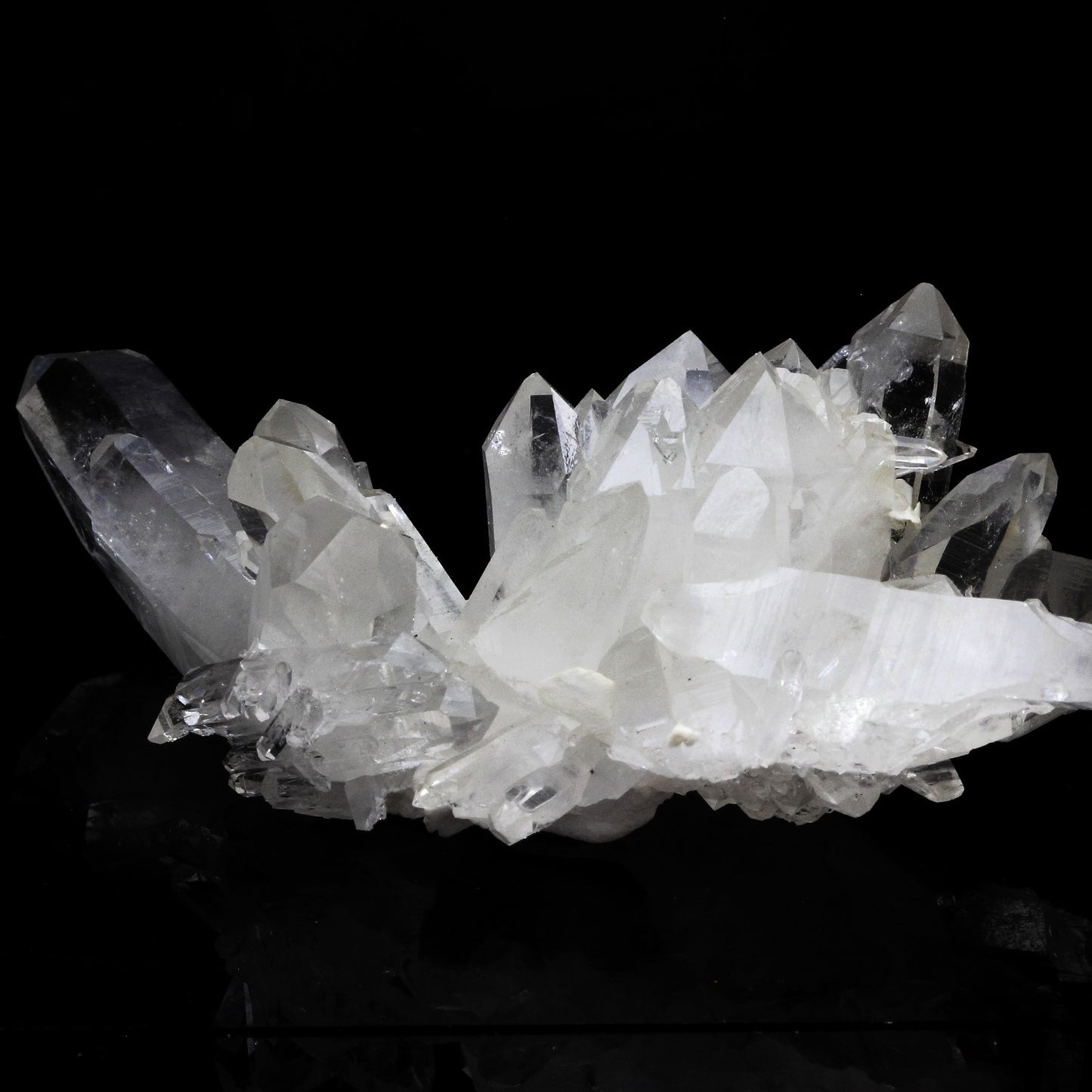 Quartz + Baryte. 224.2 carats. La Gardette, Bourg d'Oisans, France