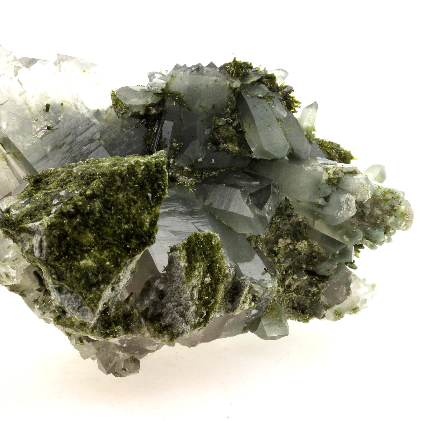 Epidote + Epidote. 1505.0 carats. Cornillon, Bourg d'Oisans, France