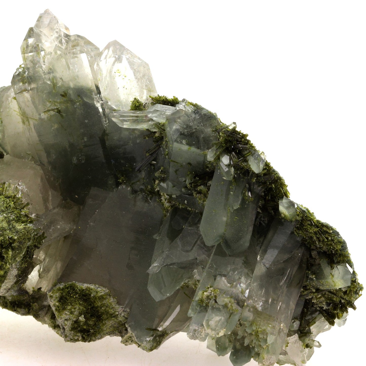 Epidote + Epidote. 1505.0 carats. Cornillon, Bourg d'Oisans, France