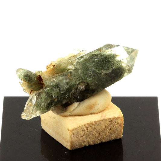 Quartz, Chlorite. 37.8 carats. La Léchère, Tarentaise, Savoie, France