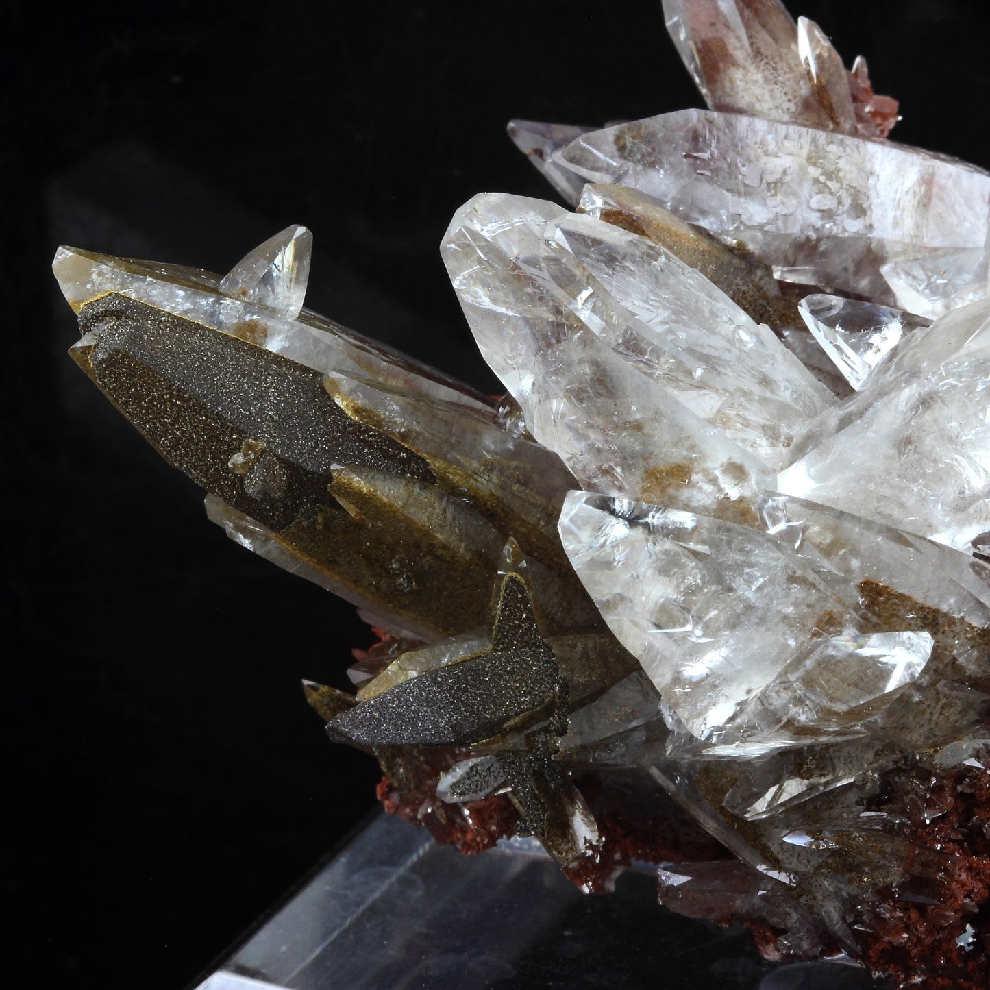 Calcite. 484.5 carats. Leiping Mine, Hunan Province, Chine