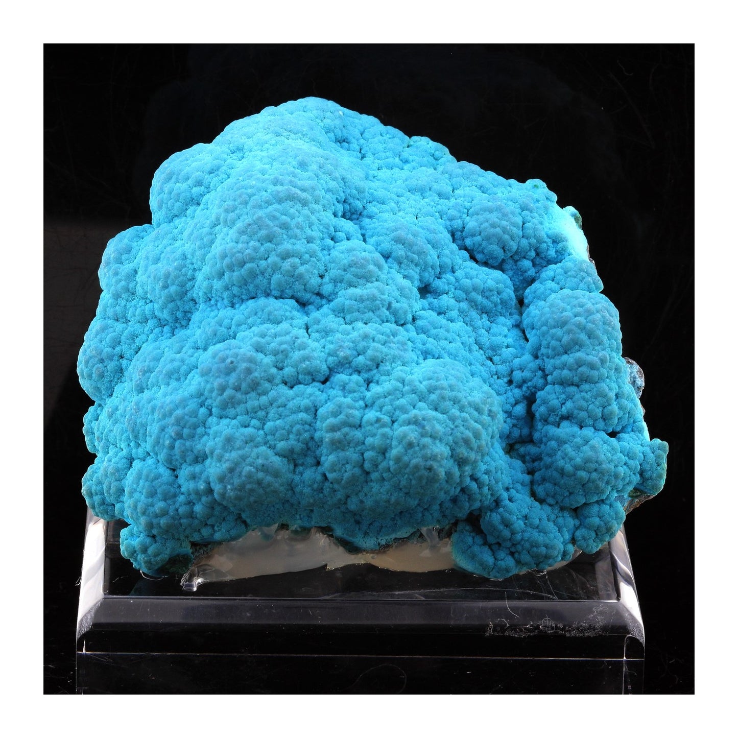 Chrysocolle. 945.0 carats. Lupoto Mine, Katanga, Congo