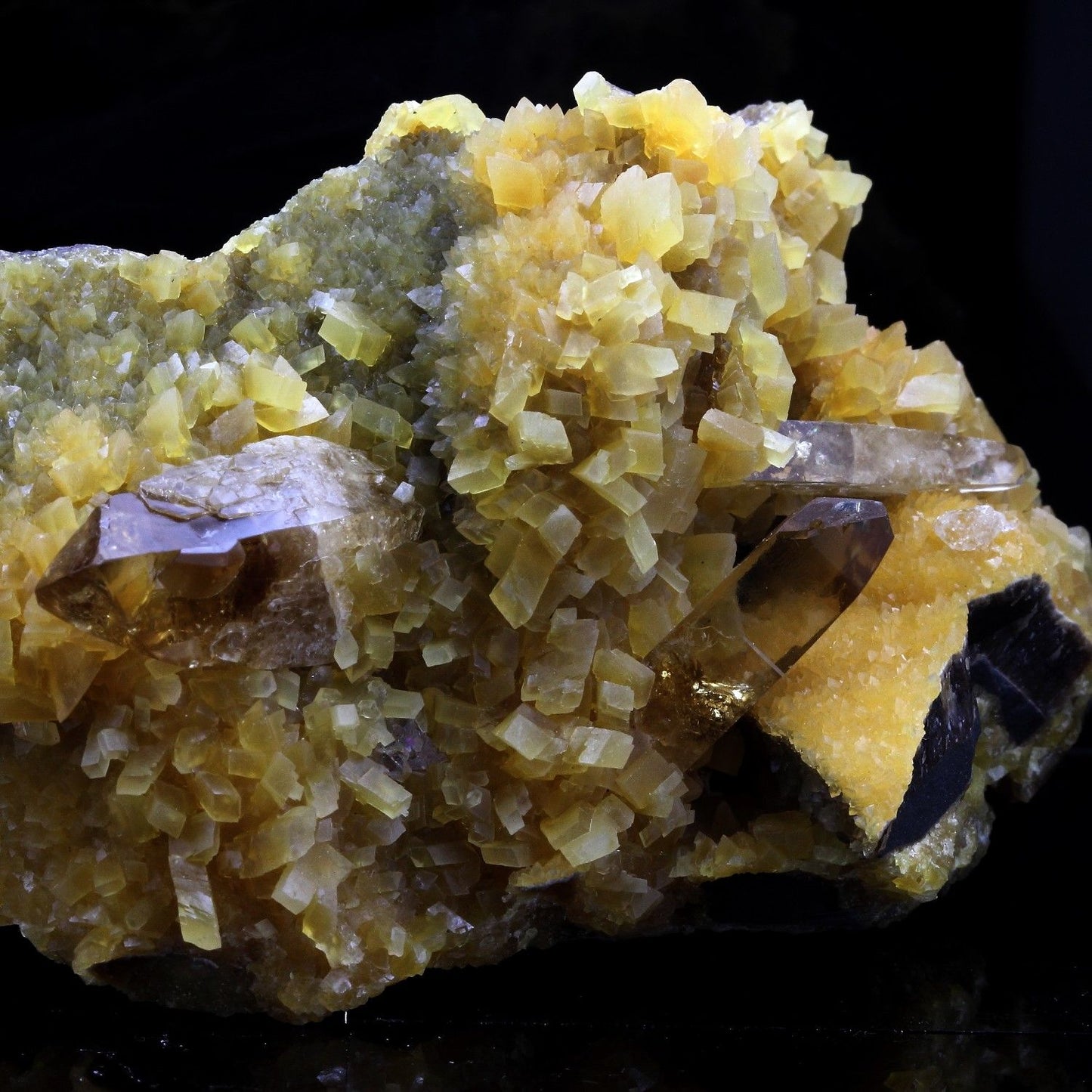 Calcite + Baryte. 1928.0 carats. Elk Creek locality, South Dakota, USA