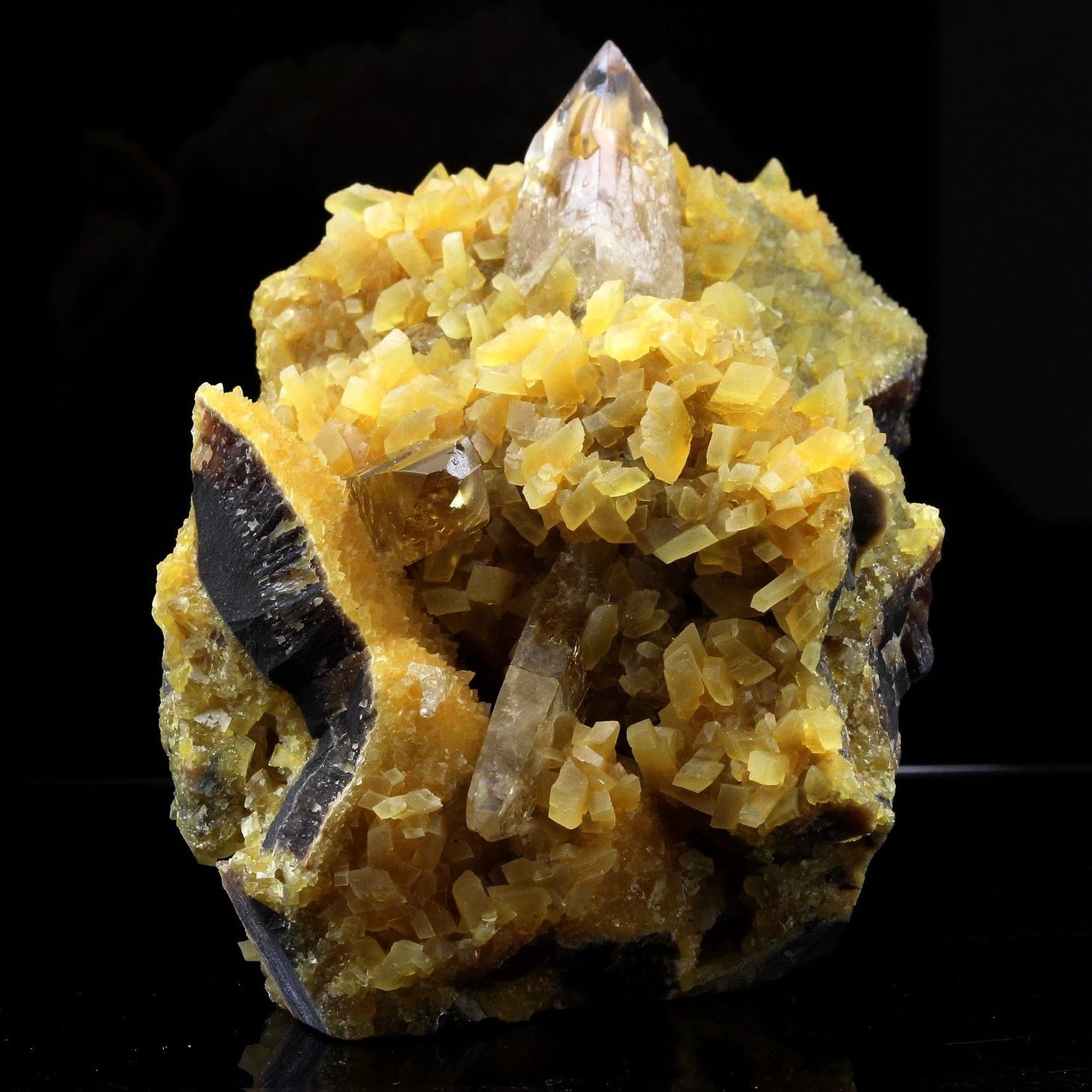 Calcite + Baryte. 1928.0 carats. Elk Creek locality, South Dakota, USA