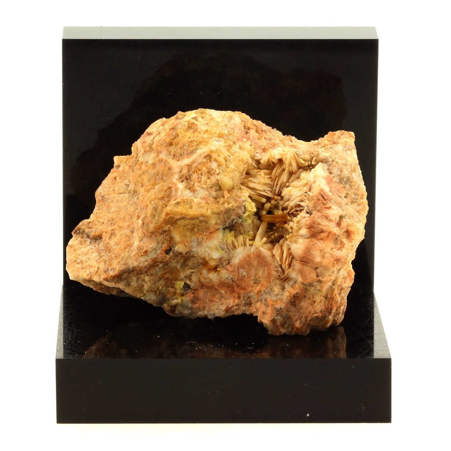 Wulfenite + Baryte. 337.3 carats. Lantignié, France
