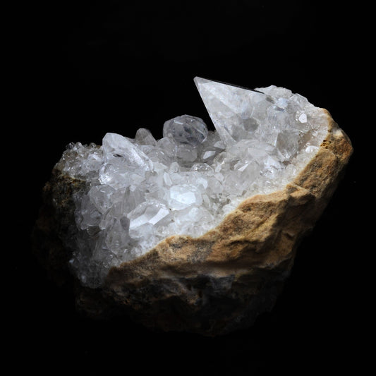 Calcite. 420.5 carats. Pau. France