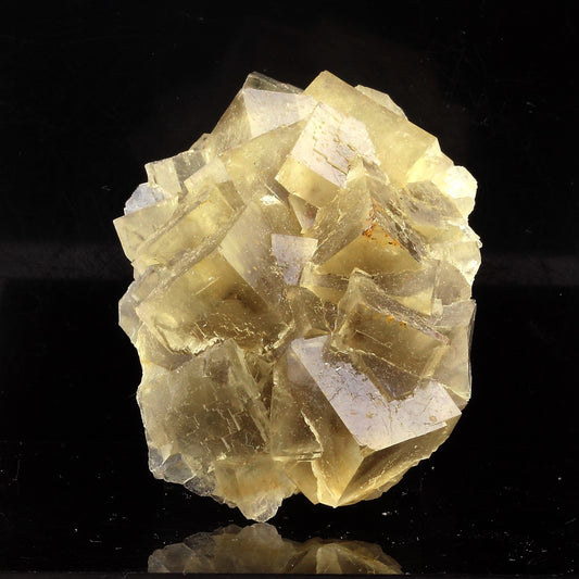 Fluorite. 392.6 carats. Arbouet, Pyrénées-Atlantiques, France