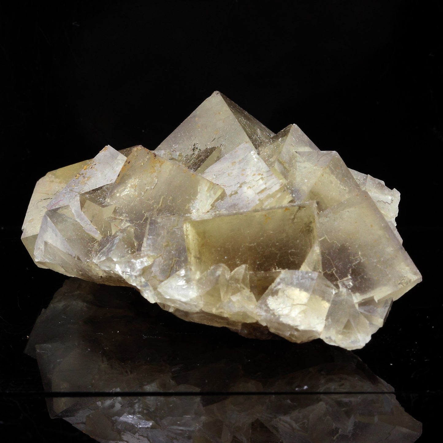 Fluorite. 392.6 carats. Arbouet, Pyrénées-Atlantiques, France