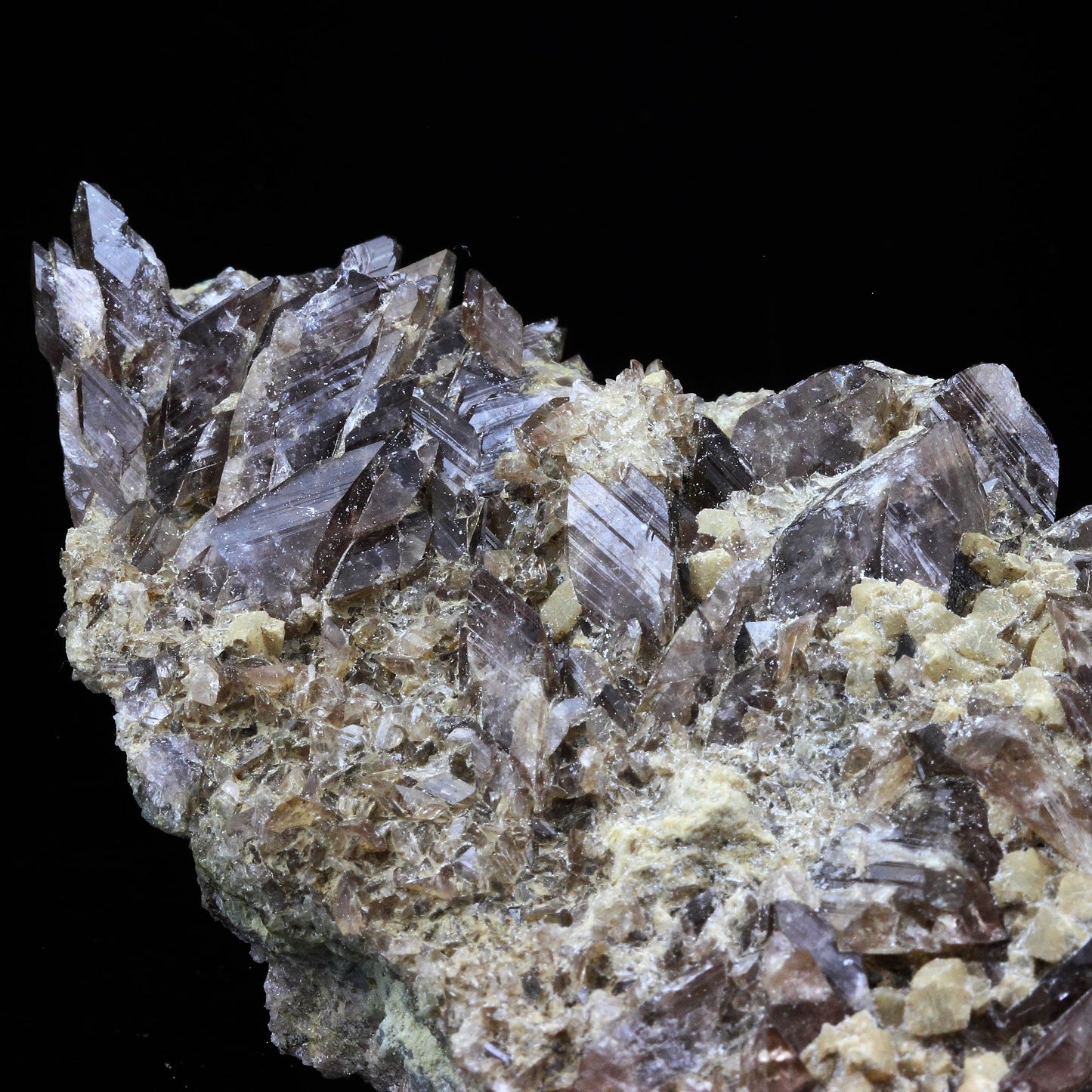 Axinite + Prehnite. 723.5 carats. Chamrousse, Belledonne, Isère, France