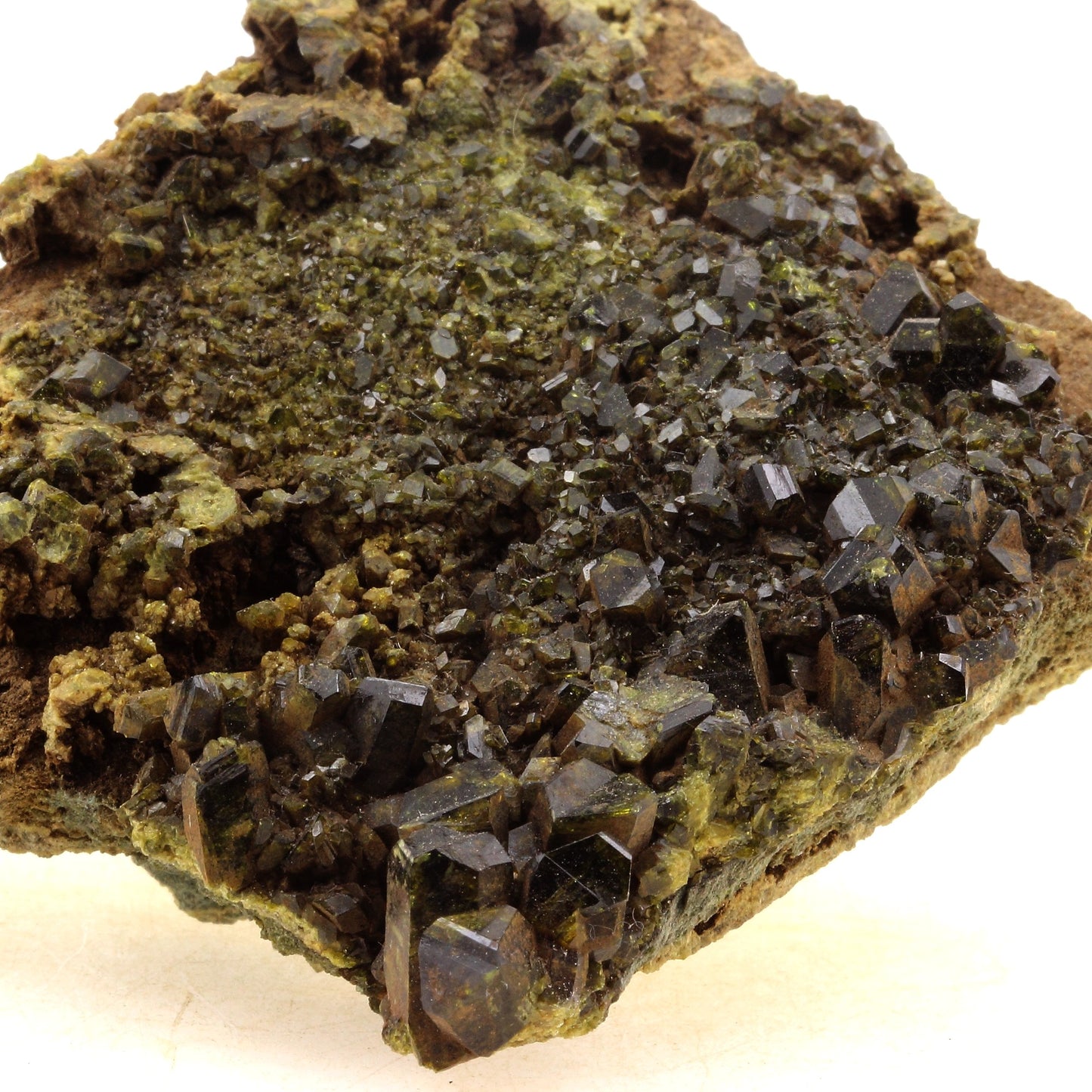 Epidote. 1213.0 carats. Vallée de Viù, Piémont, Italie