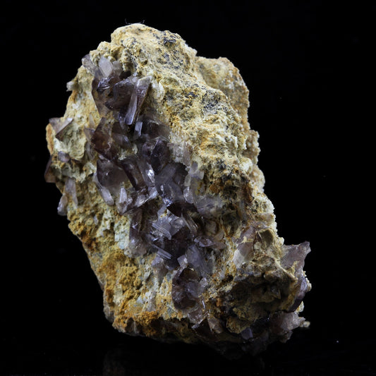Axinite. 94.5 carats. La Balme d'Auris, Bourg d'Oisans, Isère, France