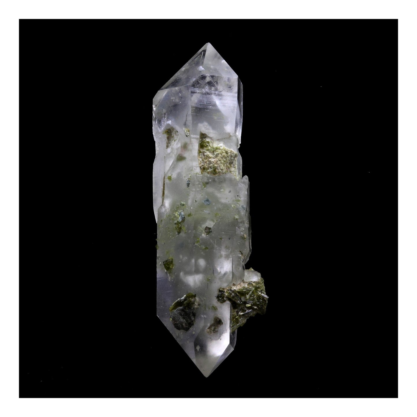 Quartz, Epidote, Byssolite. 34.0 carats. Chamrousse, Belledonne, Isère, France