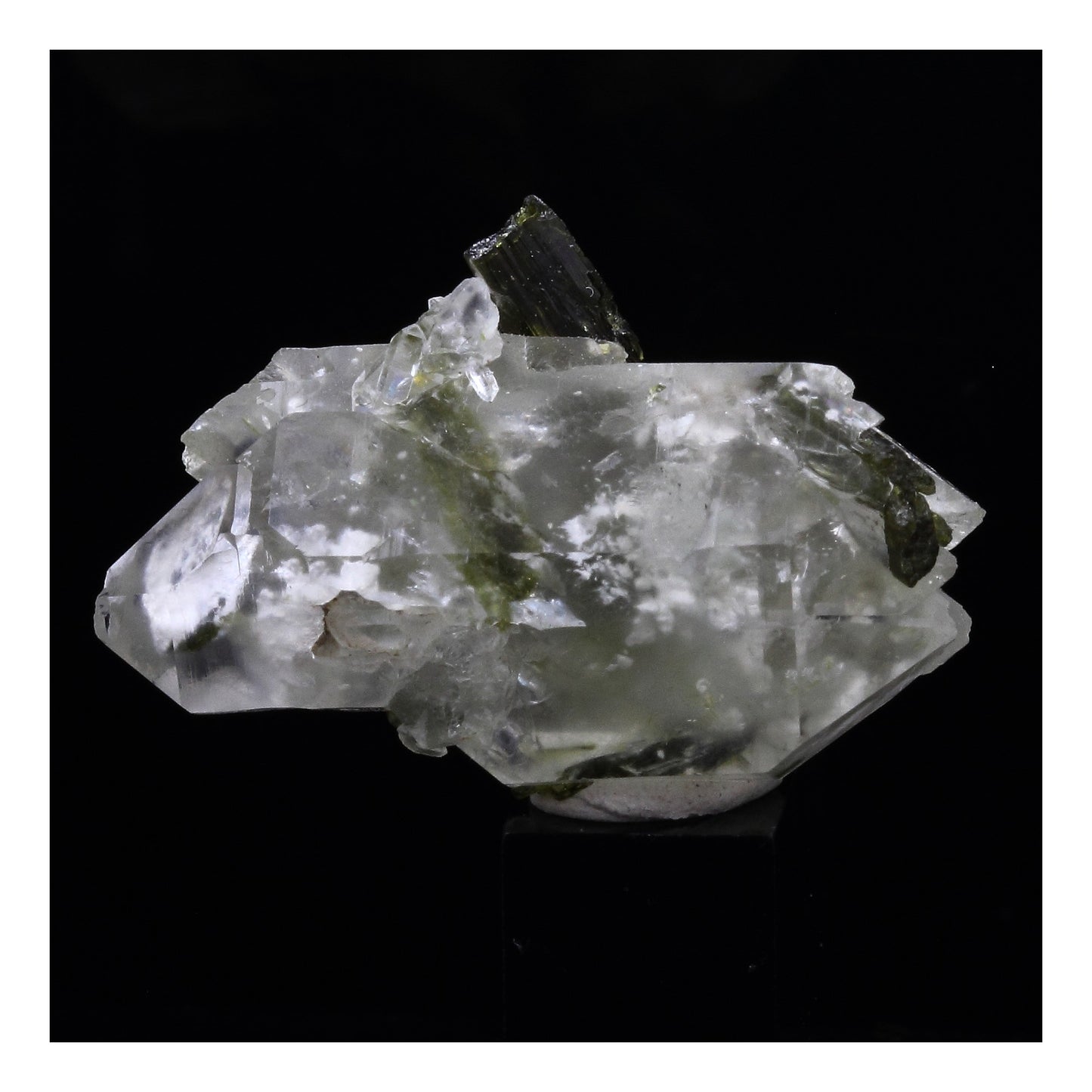 Quartz, Epidote, Byssolite. 45.5 carats. Chamrousse, Belledonne, Isère, France