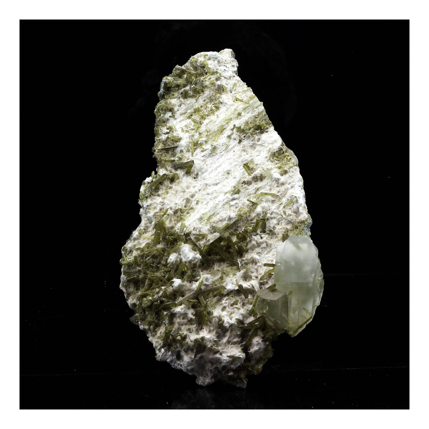 Quartz, Epidote, Byssolite. 305.0 carats. Chamrousse, Belledonne, Isère, France