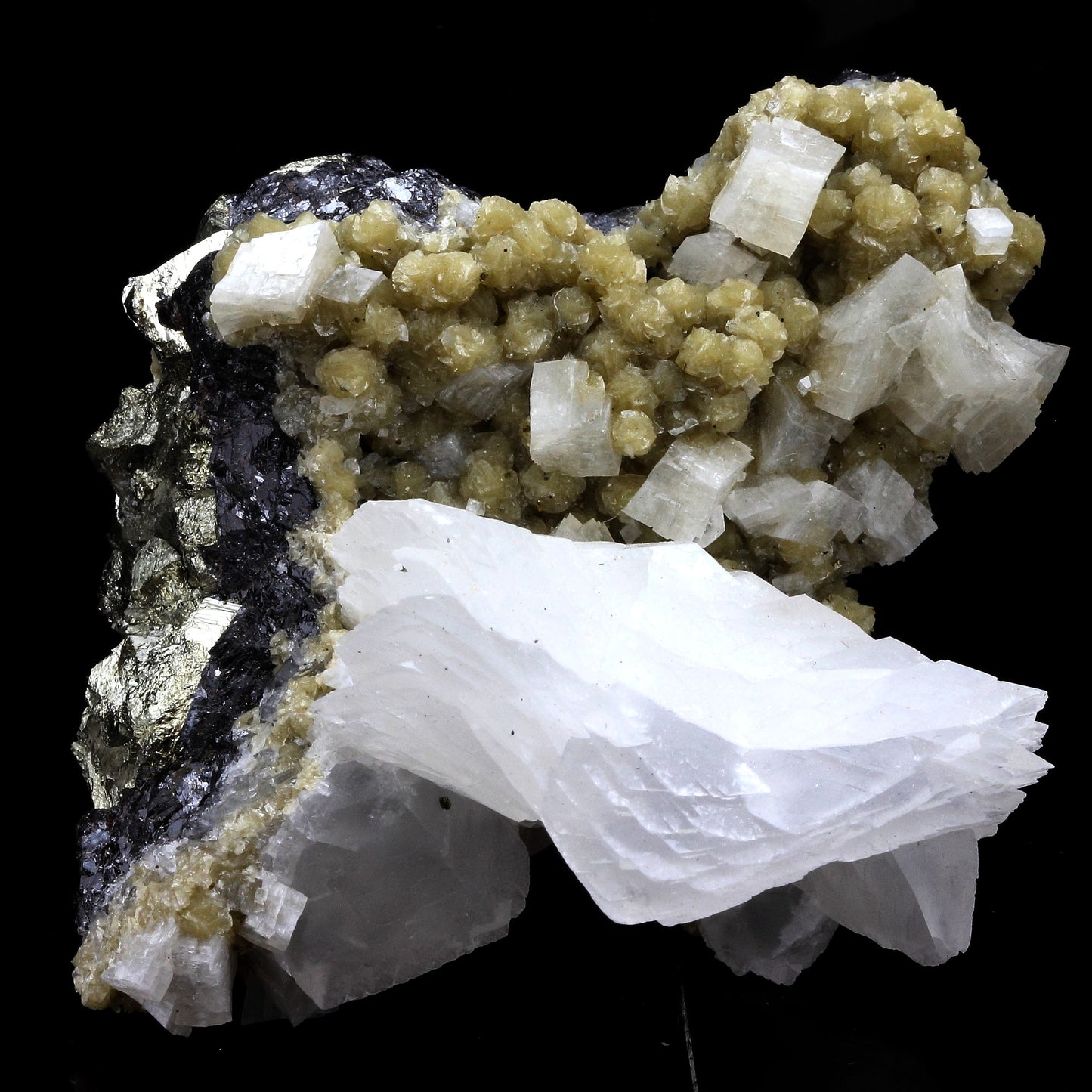 Calcite, Pyrite, Sphalerite, Siderite. 935.0 carats. Dal'negorsk, Russie