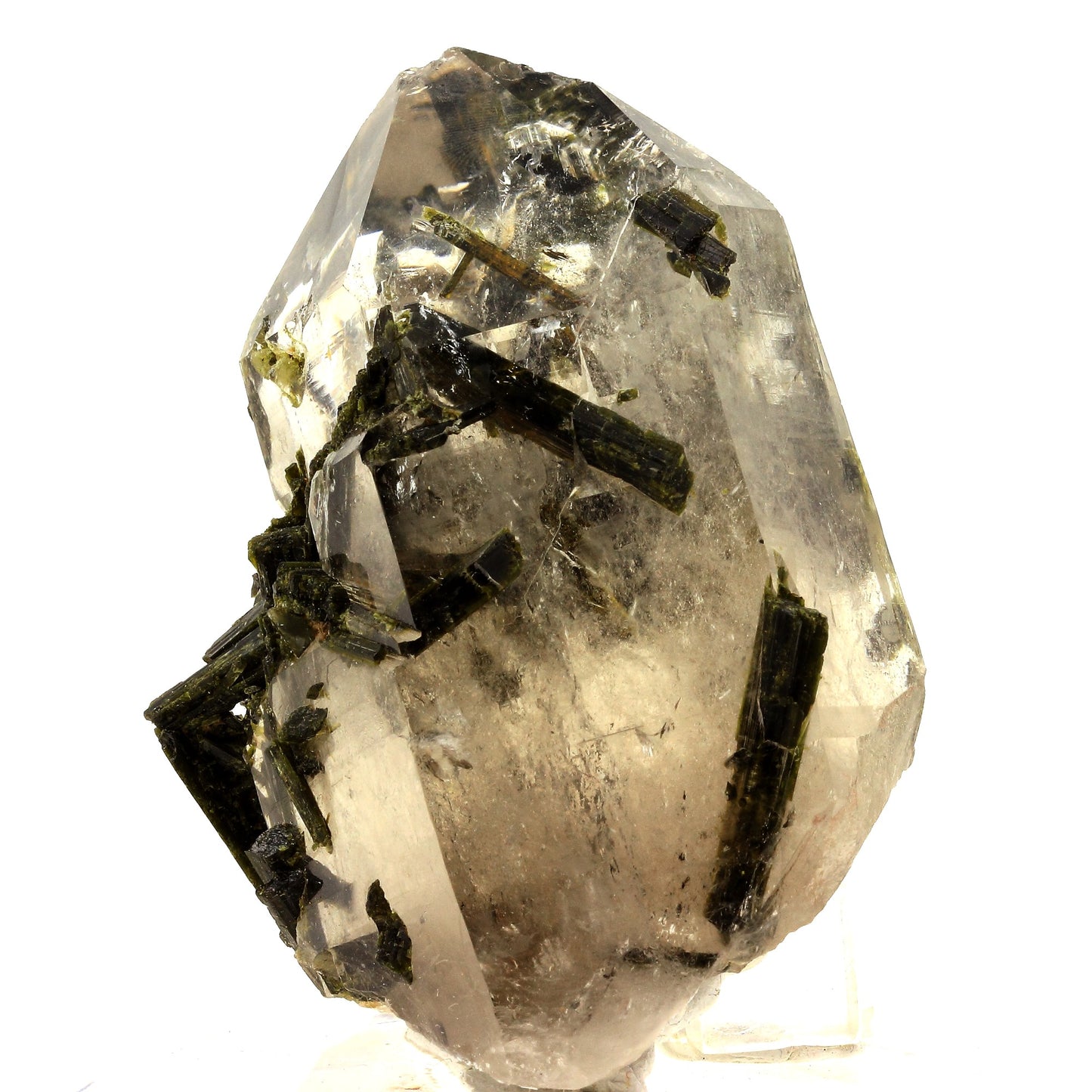 Quartz + Epidote. 2217.5 carats. Caetité, Bahia, Brésil