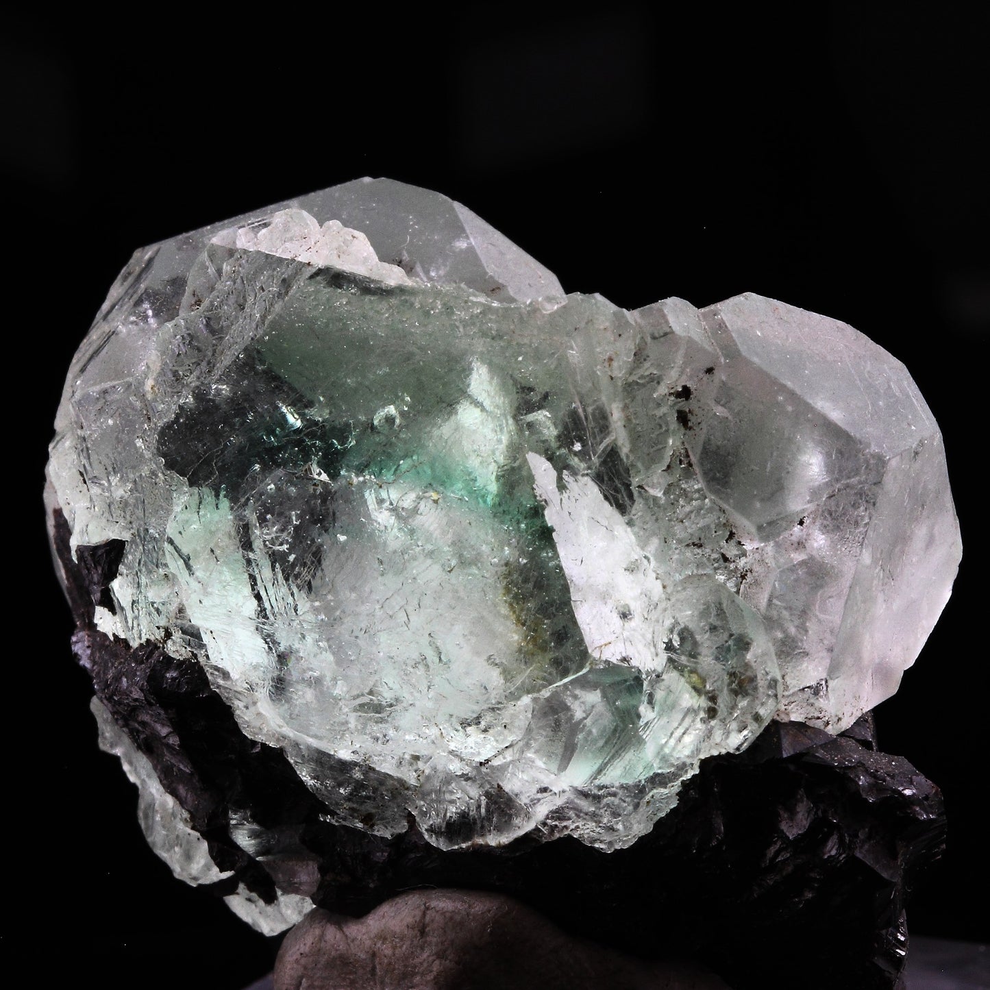 Fluorite, Blende. 556.0 carats. Mexique