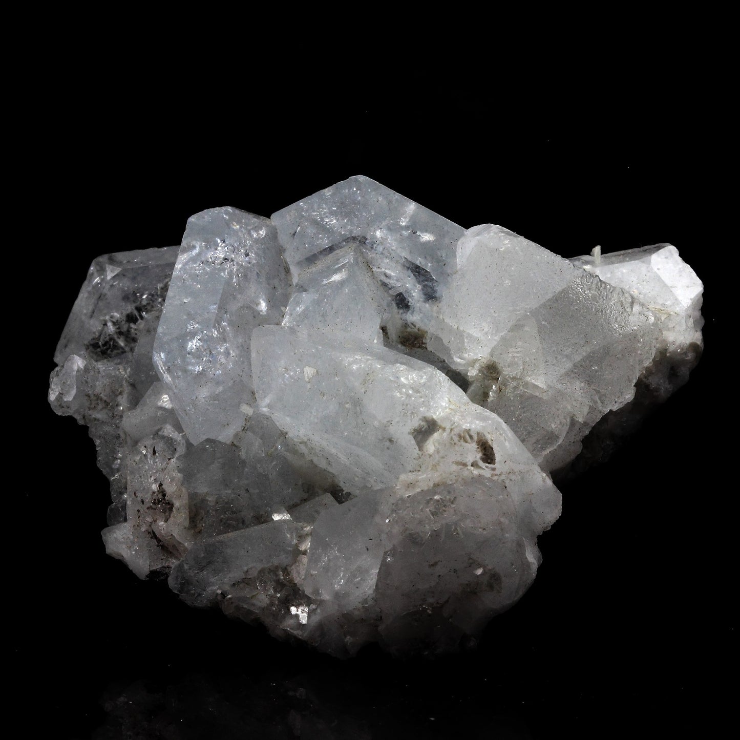 Goshenite + Muscovite. 272.0 carats. Pingwu beryl mine, Mianyang, Sichuan, Chine