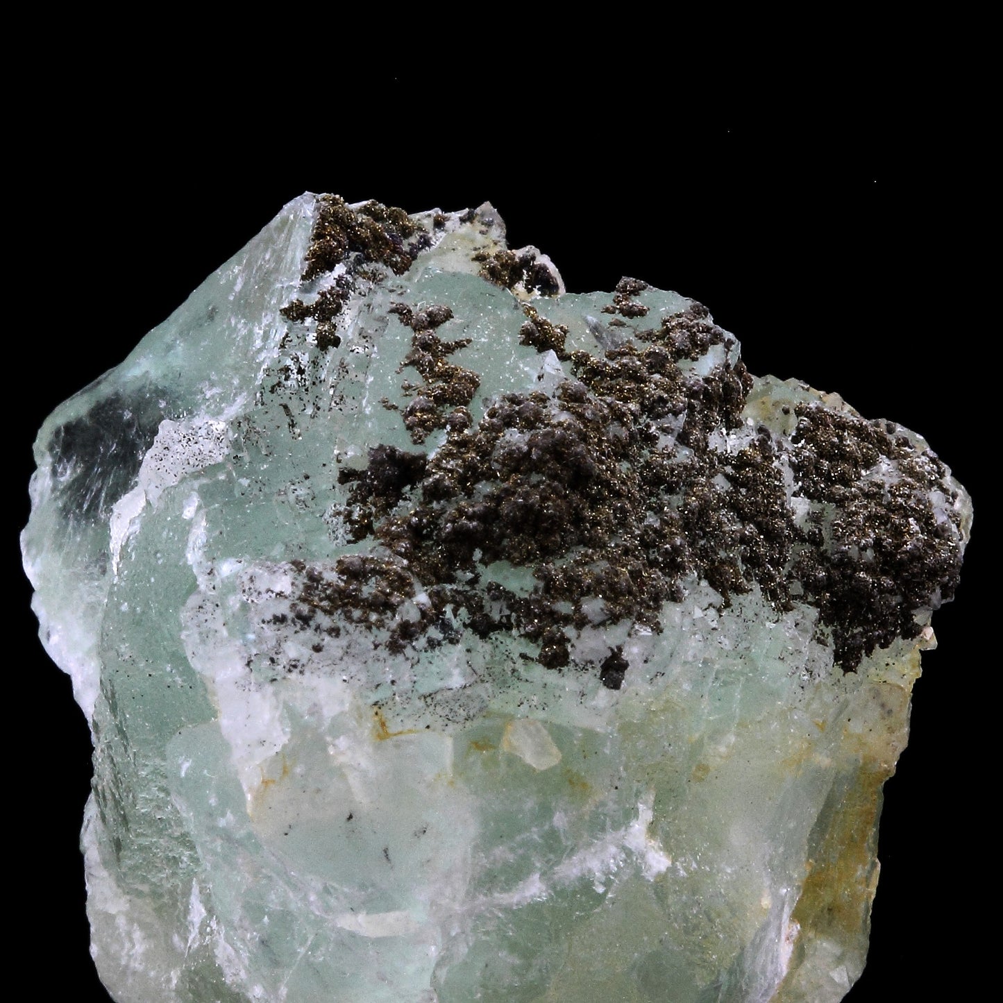Fluorite + Calcite. 169.0 carats. Aouli, Midelt Province, Drâa-Tafilalet, Maroc