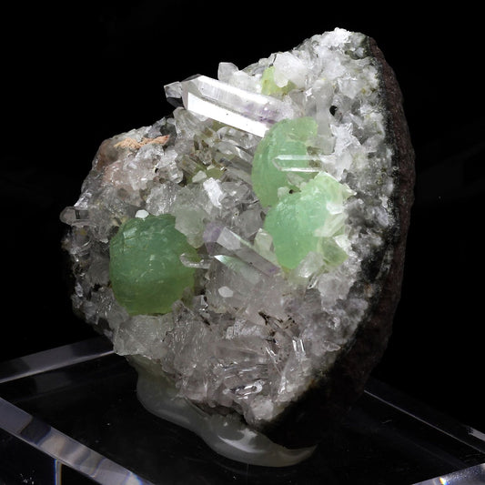 Prehnite, Calcite, Quartz. 1369.5 carats. En provenance de Goboboseb Mts, Brandberg Area, Dâures, Erongo Region, Namibie