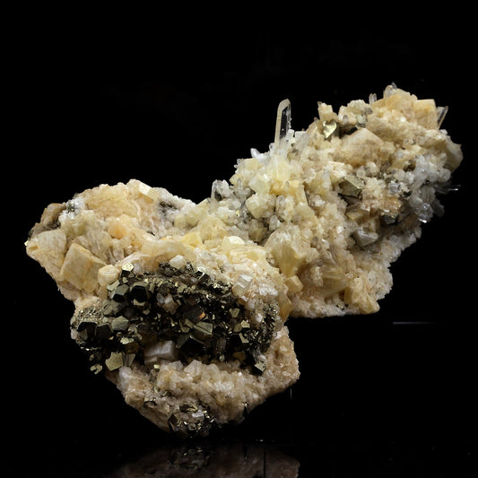 Quartz + Dolomite + Pyrite. 1401.5 carats. Saint-Pierre-de-Mésage, Vizille, France