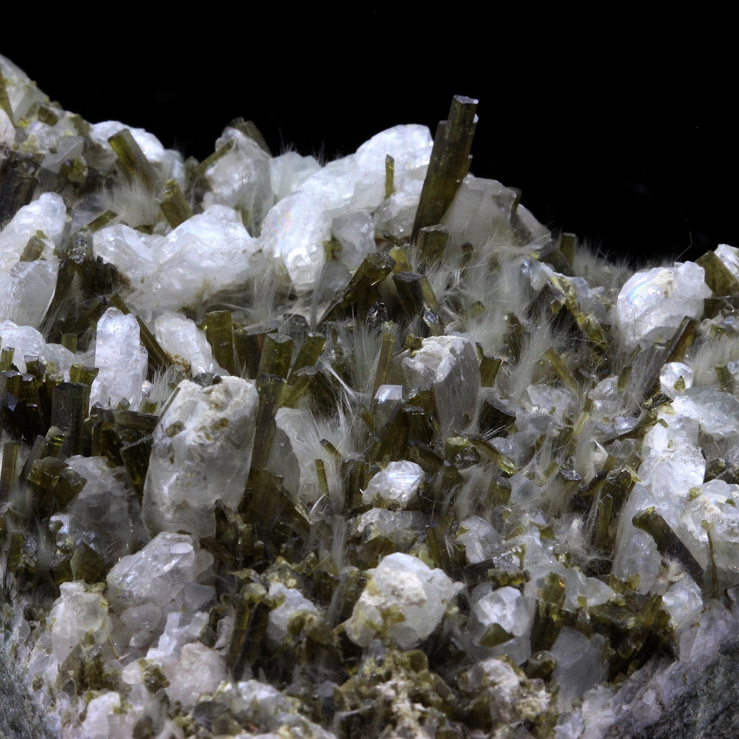 Albite + Epidote + Byssolite, 876.0 carats, Cornivier, Saint-Véran, Hautes-Alpes, Provence-Alpes-Côte d'Azur, France