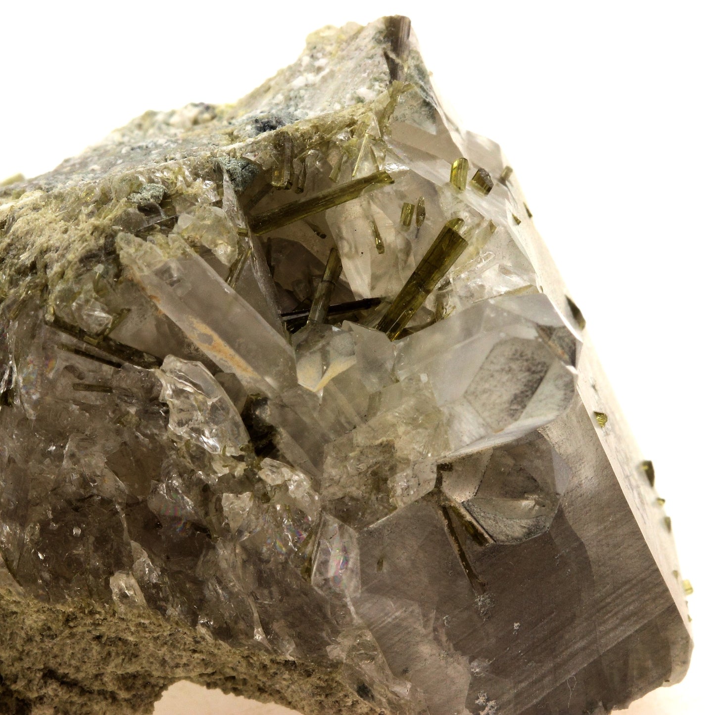 Epidote + Quartz. 790.0 carats. Aiguilles de l'Argentière, Col du Glandon, Savoie, France