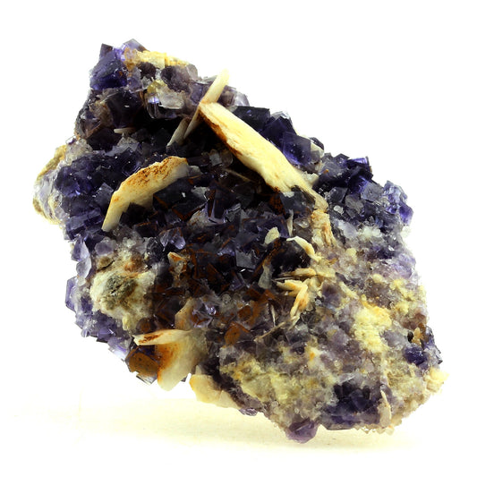 Fluorite + Baryte + Quartz. 673.0 carats. La Cabaña, Berbes, Asturias, Espagne