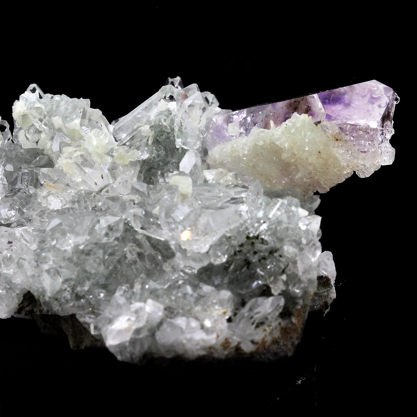 Quartz + Améthyste. 1086.0 carats. Goboboseb Mts, Brandberg, Namibie