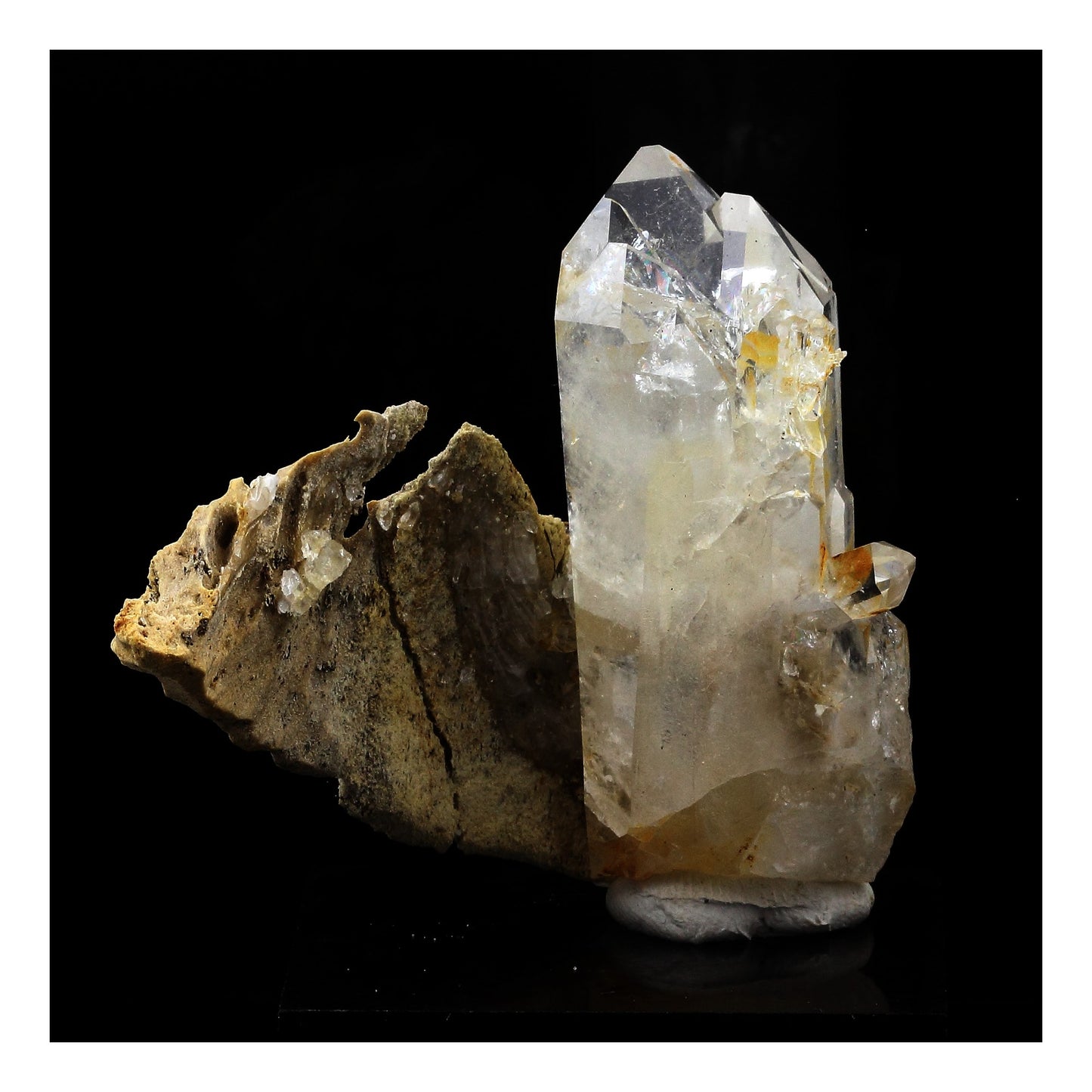 Quartz + Calcite. 250.0 carats. Le Noirey, Saint-Jean-de-Maurienne, Savoie, France
