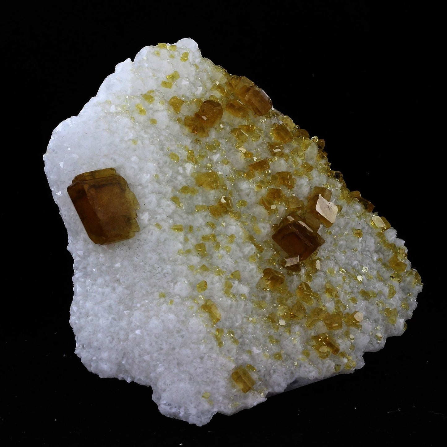 Baryte. 2673.0 carats. Xiefang Mine, Ganzhou, Chine